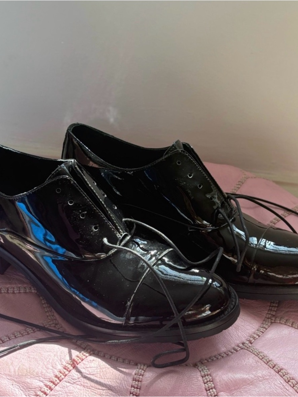 La CANADIENNE Black Patent Leather Oxford Shoes